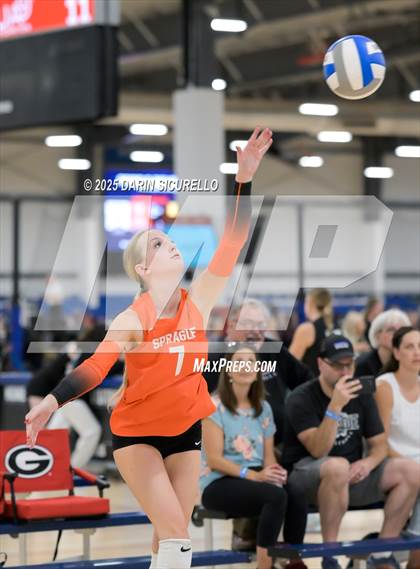 Thumbnail 3 in James Logan vs. Sprague (Nike Tournament of Champions – Southwest) photogallery.