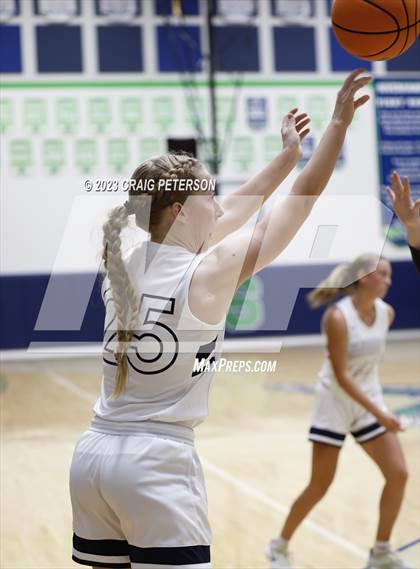 Thumbnail 3 in Logan @ Ridgeline photogallery.