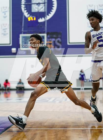 Thumbnail 3 in Avon @ Ben Davis photogallery.