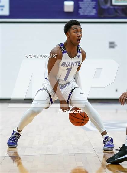 Thumbnail 3 in Avon @ Ben Davis photogallery.