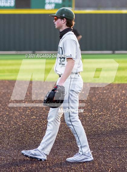 Thumbnail 1 in Tompkins vs. Strake Jesuit (UIL 6A Regional Semifinal Playoff - Game 1)  photogallery.