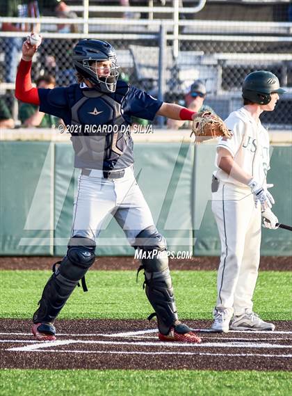 Thumbnail 2 in Tompkins vs. Strake Jesuit (UIL 6A Regional Semifinal Playoff - Game 1)  photogallery.