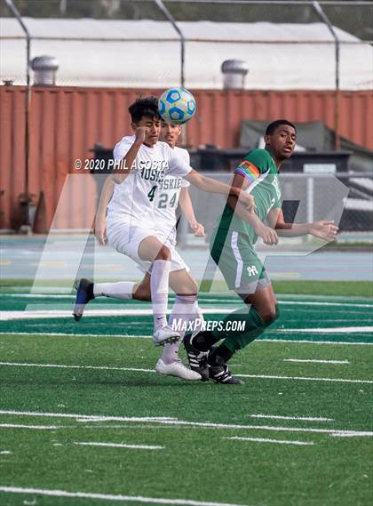 Thumbnail 2 in Hamilton vs. Rivera (CIF Los Angles City Section D3 Final) photogallery.
