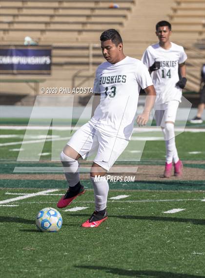 Thumbnail 3 in Hamilton vs. Rivera (CIF Los Angles City Section D3 Final) photogallery.