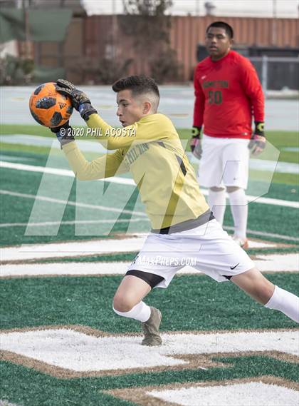 Thumbnail 2 in Hamilton vs. Rivera (CIF Los Angles City Section D3 Final) photogallery.