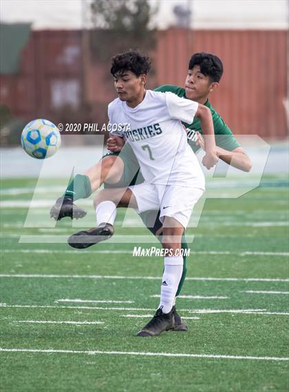 Thumbnail 2 in Hamilton vs. Rivera (CIF Los Angles City Section D3 Final) photogallery.