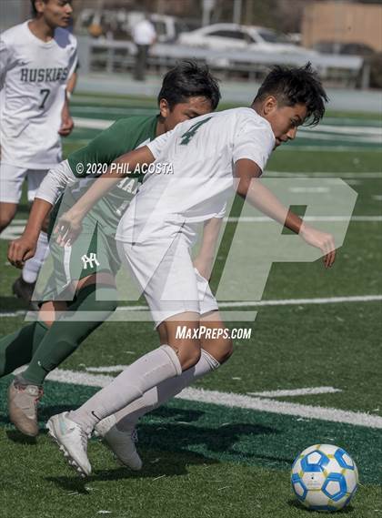 Thumbnail 3 in Hamilton vs. Rivera (CIF Los Angles City Section D3 Final) photogallery.