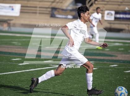 Thumbnail 2 in Hamilton vs. Rivera (CIF Los Angles City Section D3 Final) photogallery.