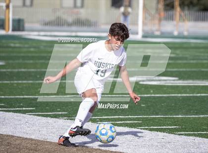 Thumbnail 2 in Hamilton vs. Rivera (CIF Los Angles City Section D3 Final) photogallery.