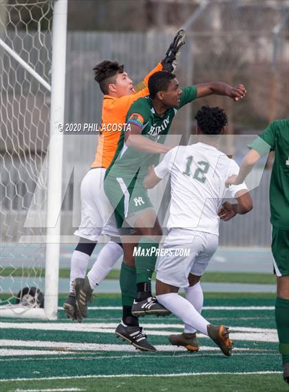 Thumbnail 2 in Hamilton vs. Rivera (CIF Los Angles City Section D3 Final) photogallery.