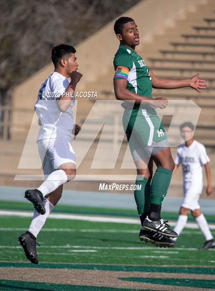 Thumbnail 1 in Hamilton vs. Rivera (CIF Los Angles City Section D3 Final) photogallery.