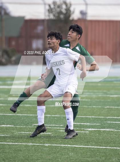 Thumbnail 3 in Hamilton vs. Rivera (CIF Los Angles City Section D3 Final) photogallery.
