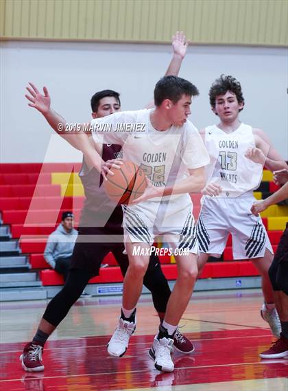 Thumbnail 3 in St. Francis vs Valley Academy photogallery.