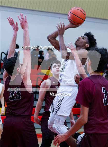 Thumbnail 1 in St. Francis vs Valley Academy photogallery.