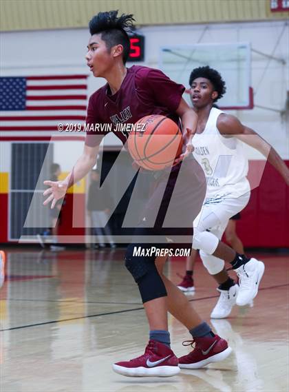 Thumbnail 1 in St. Francis vs Valley Academy photogallery.