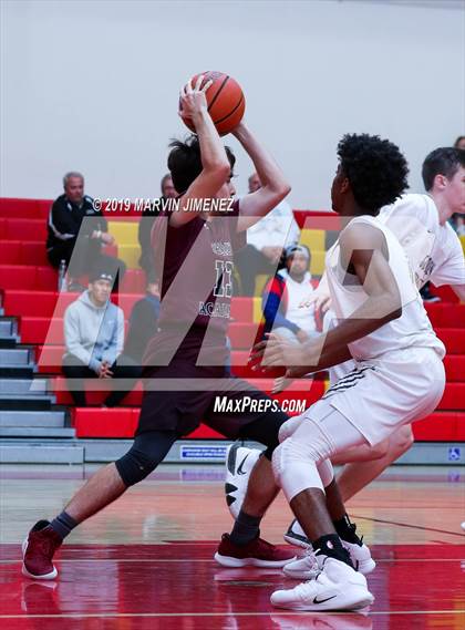 Thumbnail 2 in St. Francis vs Valley Academy photogallery.