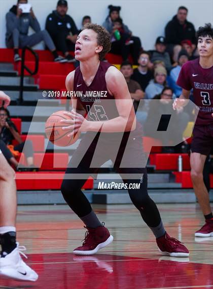 Thumbnail 2 in St. Francis vs Valley Academy photogallery.