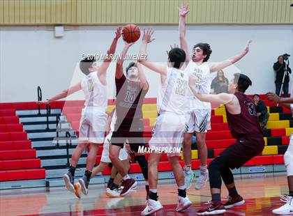 Thumbnail 1 in St. Francis vs Valley Academy photogallery.