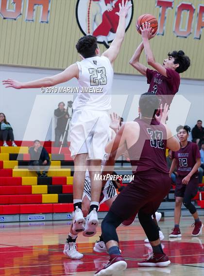 Thumbnail 3 in St. Francis vs Valley Academy photogallery.