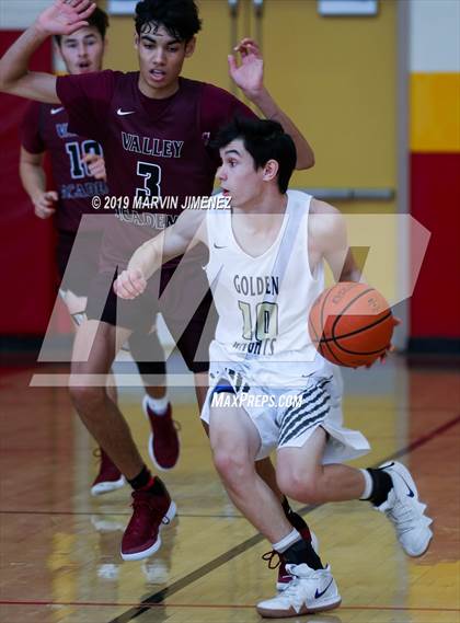 Thumbnail 3 in St. Francis vs Valley Academy photogallery.