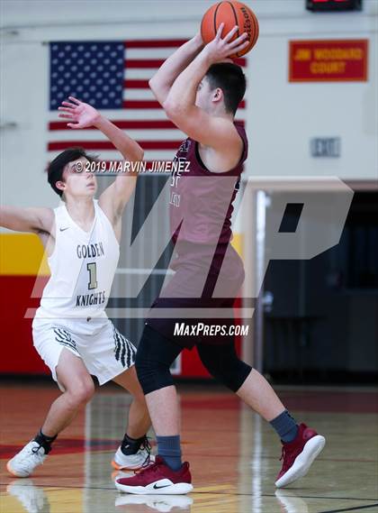 Thumbnail 2 in St. Francis vs Valley Academy photogallery.