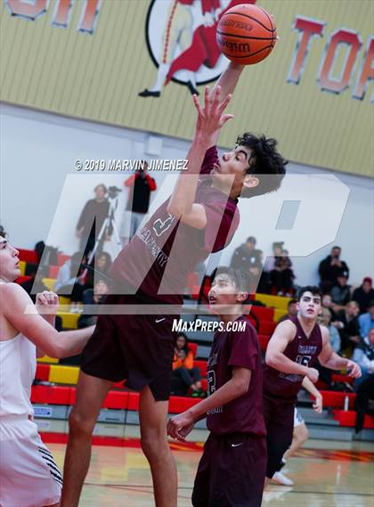 Thumbnail 2 in St. Francis vs Valley Academy photogallery.