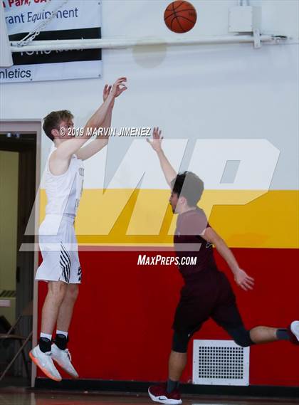 Thumbnail 2 in St. Francis vs Valley Academy photogallery.