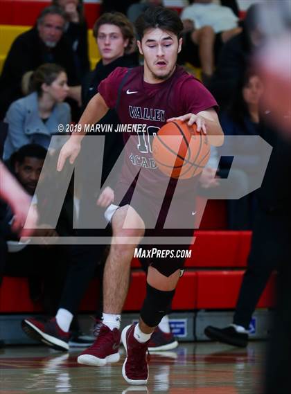Thumbnail 2 in St. Francis vs Valley Academy photogallery.