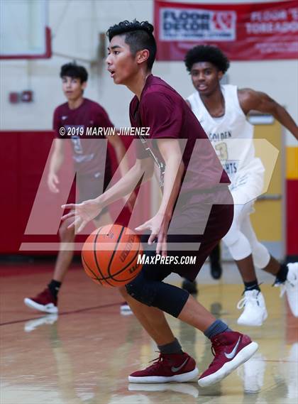Thumbnail 3 in St. Francis vs Valley Academy photogallery.