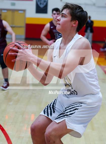 Thumbnail 2 in St. Francis vs Valley Academy photogallery.