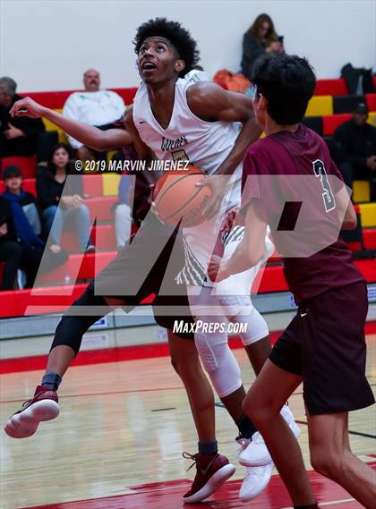 Thumbnail 2 in St. Francis vs Valley Academy photogallery.