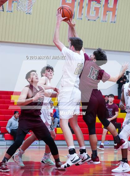 Thumbnail 2 in St. Francis vs Valley Academy photogallery.