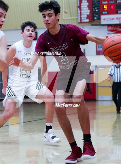 Thumbnail 3 in St. Francis vs Valley Academy photogallery.