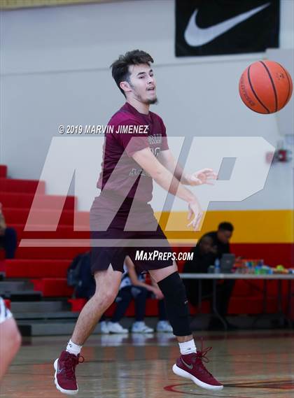 Thumbnail 1 in St. Francis vs Valley Academy photogallery.