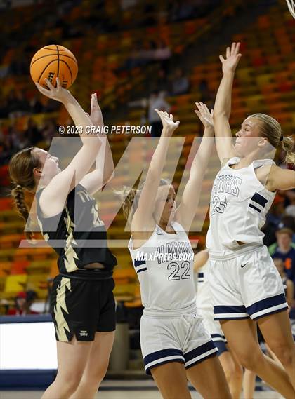 Thumbnail 2 in Ridgeline vs. Desert Hills (UHSAA 4A Quarterfinal) photogallery.