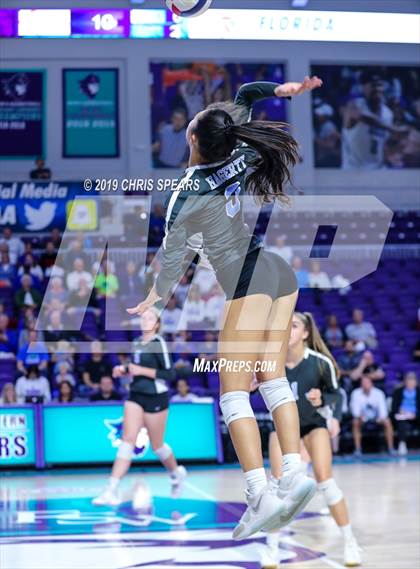 Thumbnail 1 in Palm Beach Gardens vs. Hagerty (FHSAA 7A Final) photogallery.