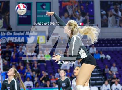 Thumbnail 2 in Palm Beach Gardens vs. Hagerty (FHSAA 7A Final) photogallery.