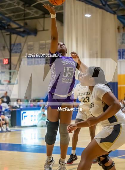 Thumbnail 3 in Mater Dei Catholic vs. Valley Vista (Sweet Sixteen Inviational Tournament) photogallery.