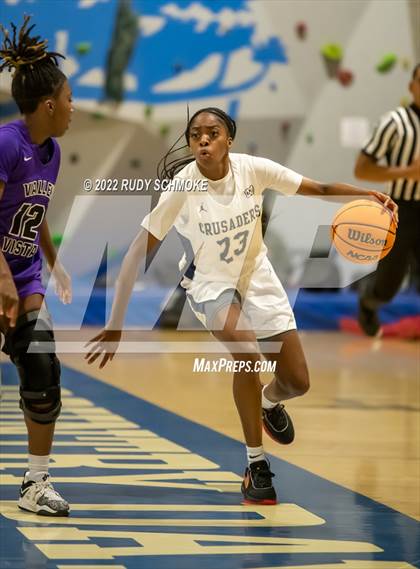 Thumbnail 2 in Mater Dei Catholic vs. Valley Vista (Sweet Sixteen Inviational Tournament) photogallery.