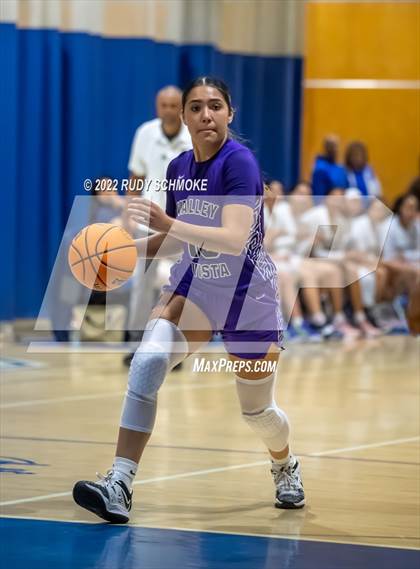 Thumbnail 3 in Mater Dei Catholic vs. Valley Vista (Sweet Sixteen Inviational Tournament) photogallery.
