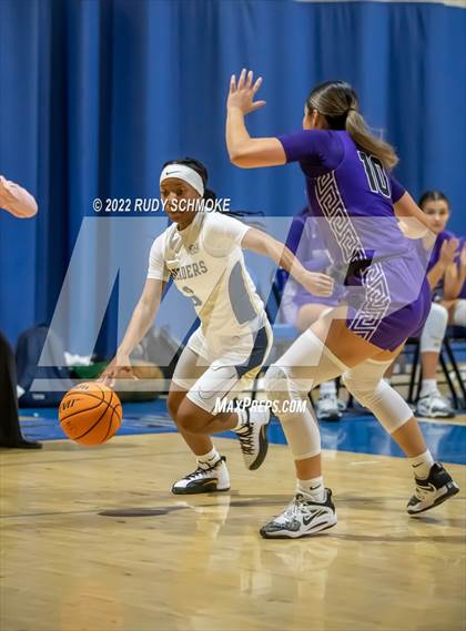 Thumbnail 1 in Mater Dei Catholic vs. Valley Vista (Sweet Sixteen Inviational Tournament) photogallery.