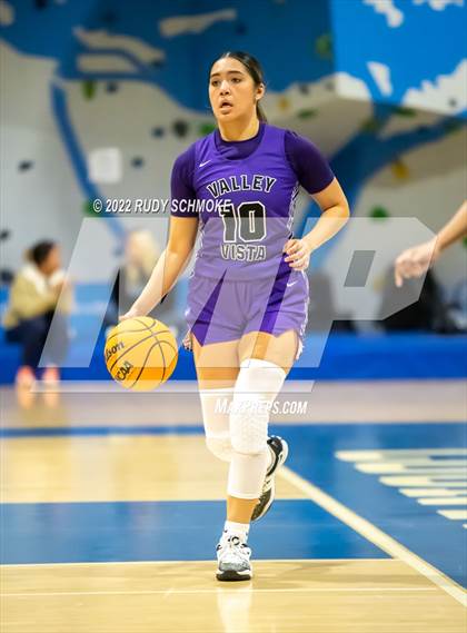Thumbnail 3 in Mater Dei Catholic vs. Valley Vista (Sweet Sixteen Inviational Tournament) photogallery.