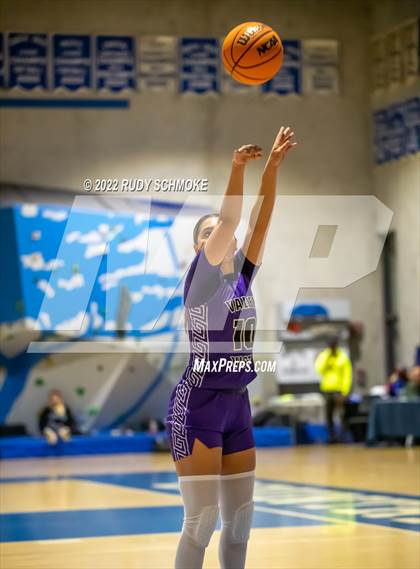 Thumbnail 1 in Mater Dei Catholic vs. Valley Vista (Sweet Sixteen Inviational Tournament) photogallery.