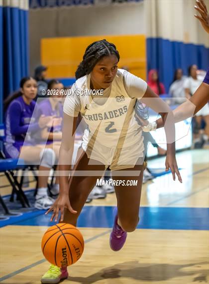 Thumbnail 3 in Mater Dei Catholic vs. Valley Vista (Sweet Sixteen Inviational Tournament) photogallery.