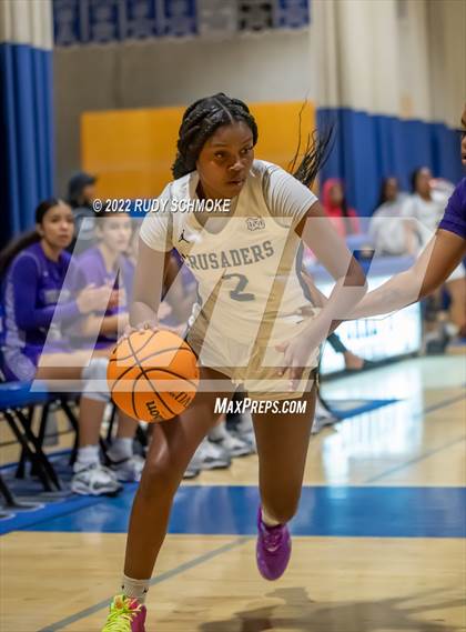 Thumbnail 2 in Mater Dei Catholic vs. Valley Vista (Sweet Sixteen Inviational Tournament) photogallery.