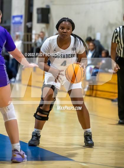 Thumbnail 2 in Mater Dei Catholic vs. Valley Vista (Sweet Sixteen Inviational Tournament) photogallery.