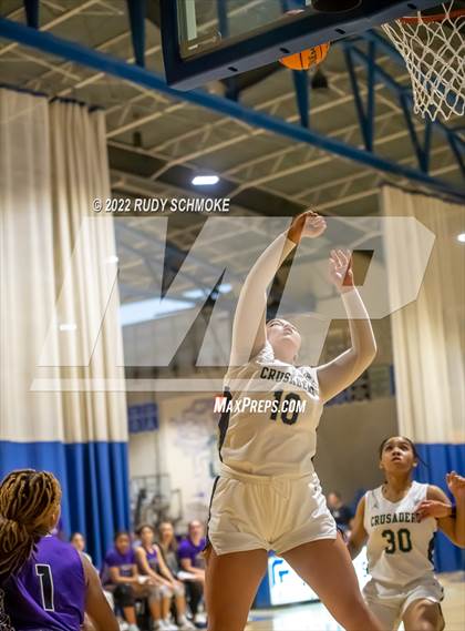 Thumbnail 3 in Mater Dei Catholic vs. Valley Vista (Sweet Sixteen Inviational Tournament) photogallery.