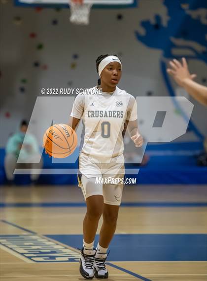Thumbnail 2 in Mater Dei Catholic vs. Valley Vista (Sweet Sixteen Inviational Tournament) photogallery.