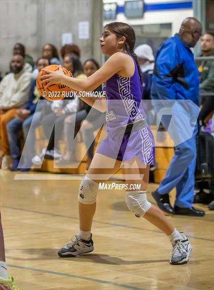 Thumbnail 1 in Mater Dei Catholic vs. Valley Vista (Sweet Sixteen Inviational Tournament) photogallery.