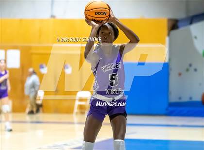Thumbnail 3 in Mater Dei Catholic vs. Valley Vista (Sweet Sixteen Inviational Tournament) photogallery.